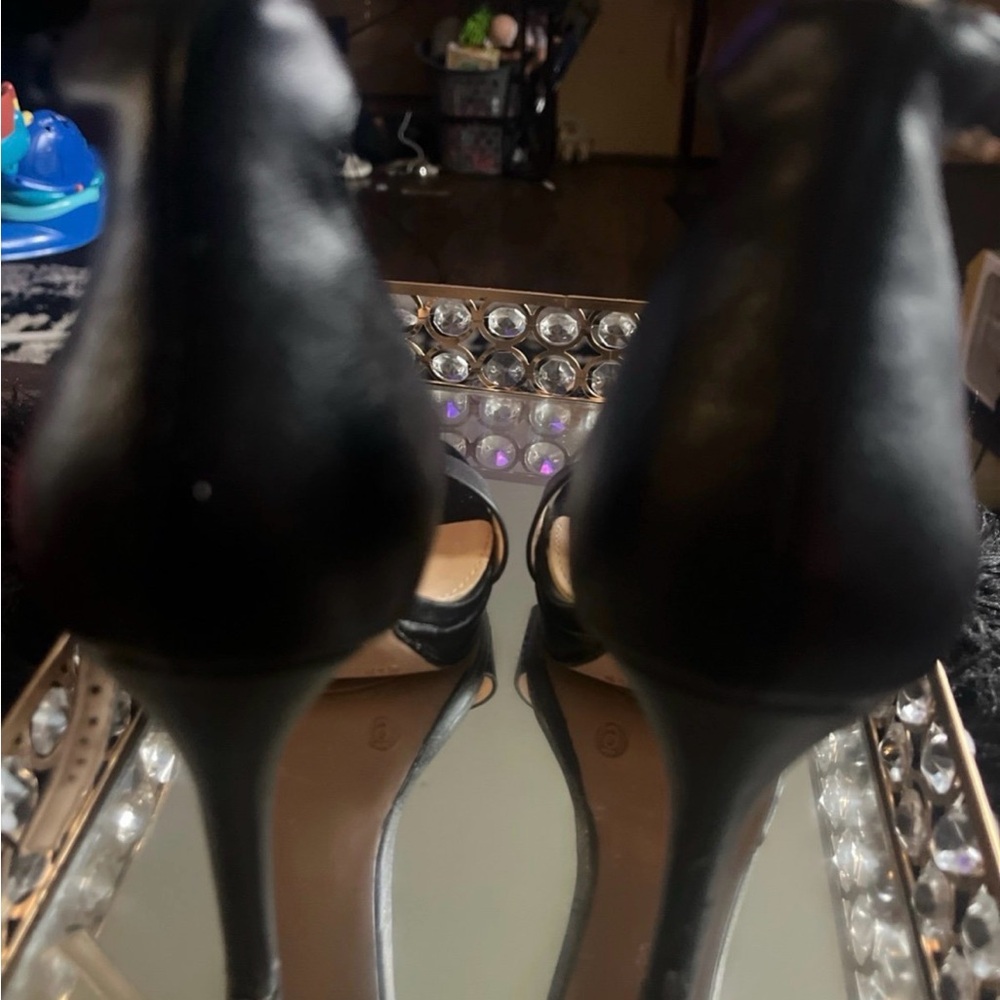 Michael Shannon Black Women's Heels - Picture 4 of 6
